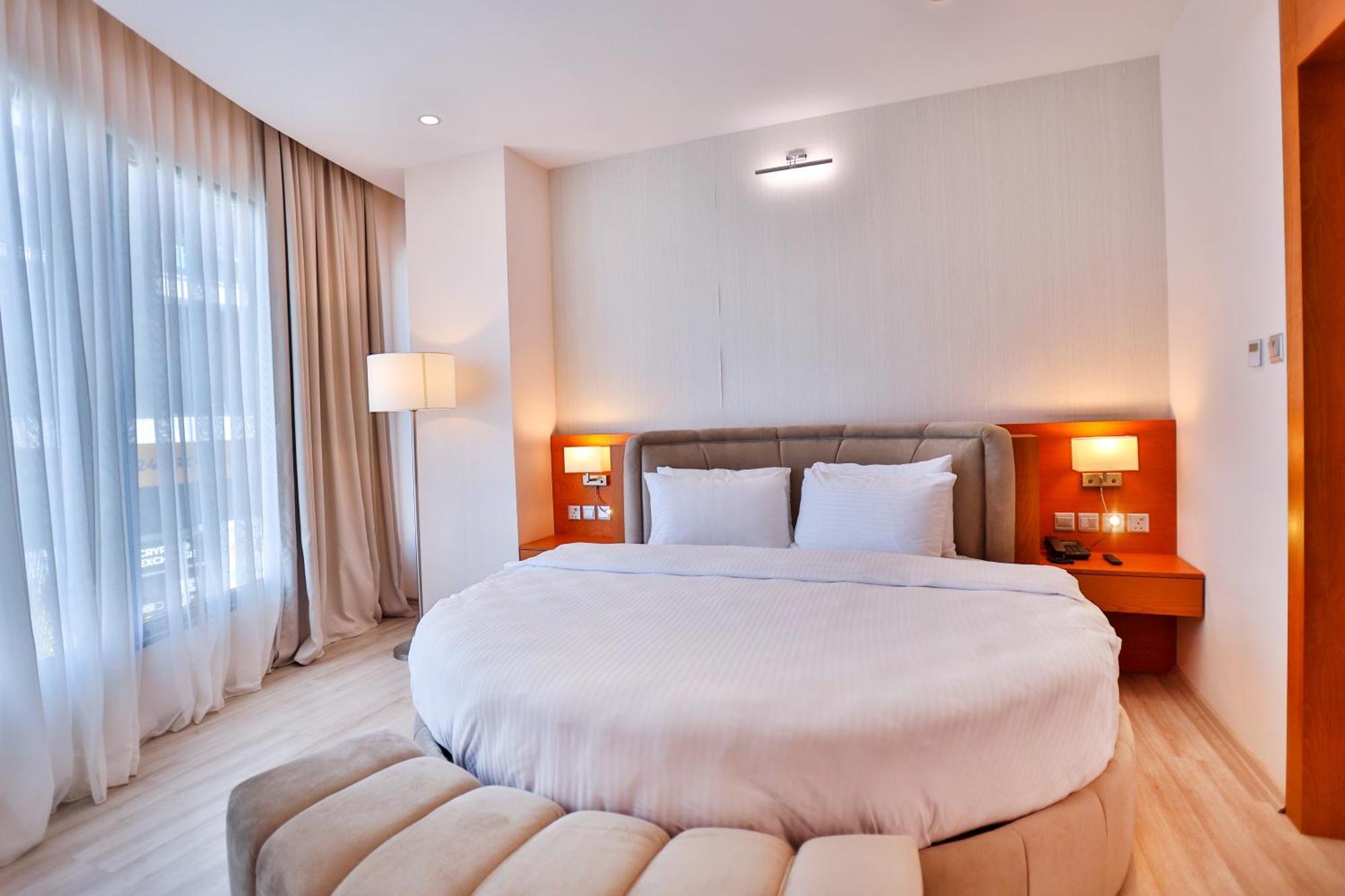 Caddem Inn Hotel Фамагуста Экстерьер фото