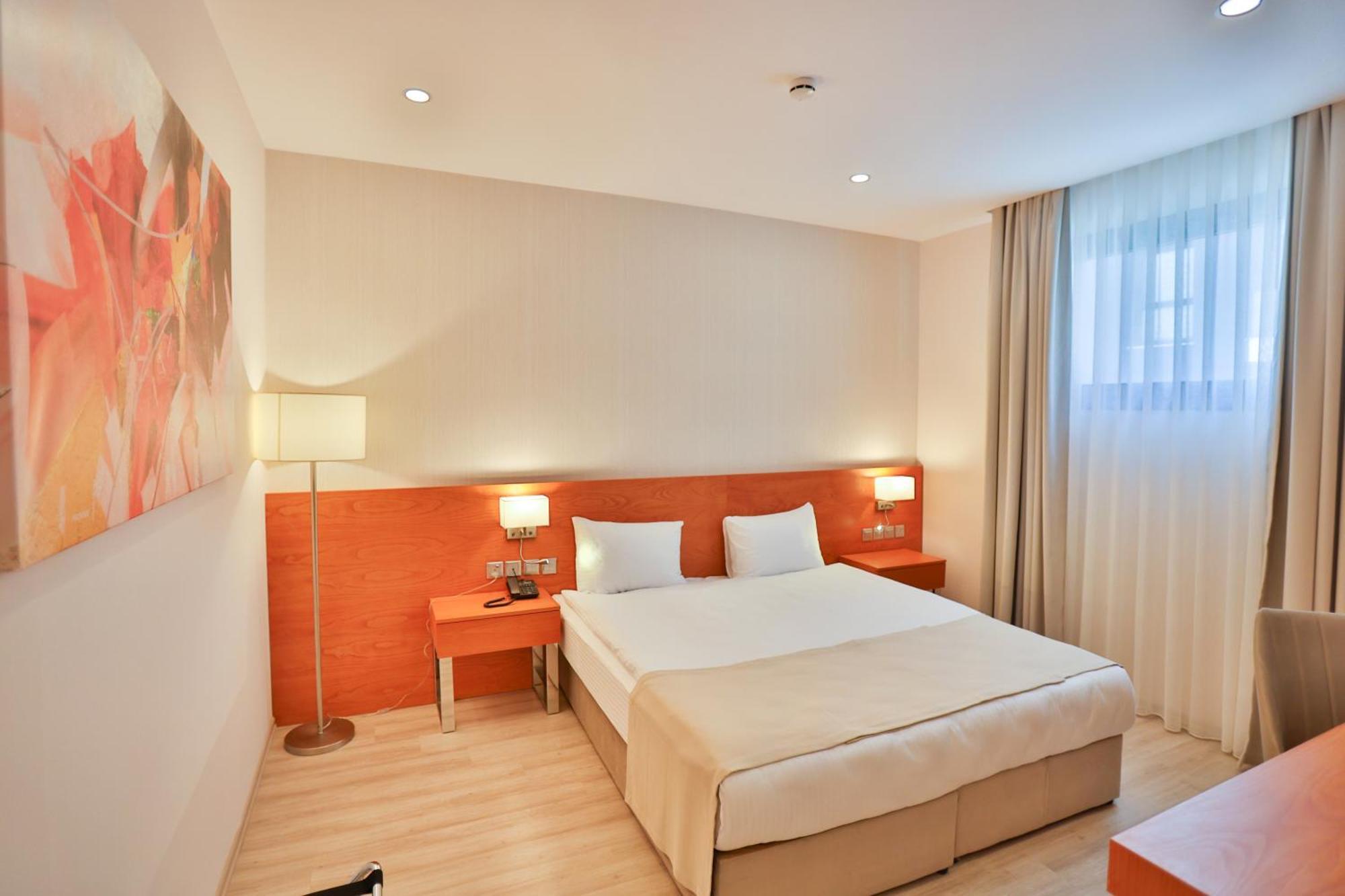 Caddem Inn Hotel Фамагуста Экстерьер фото